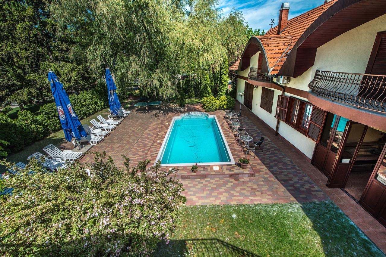 Marina Panzio Hotel Siofok Exterior photo